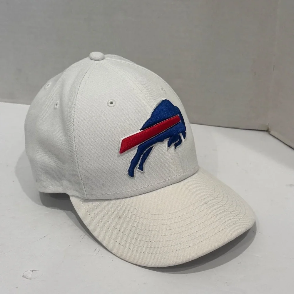 New Era Buffalo Bills Fitted Hat Mens 7 3/8 White NFL 59FIFTY Embroidered Logo